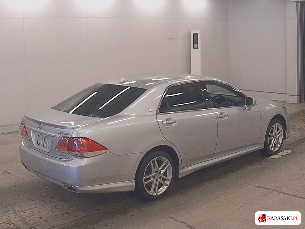 Toyota Crown 2010 z aukcji japońskiej