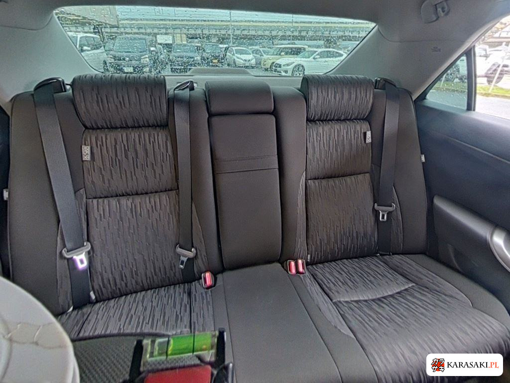 Toyota Crown 2010 z aukcji japońskiej