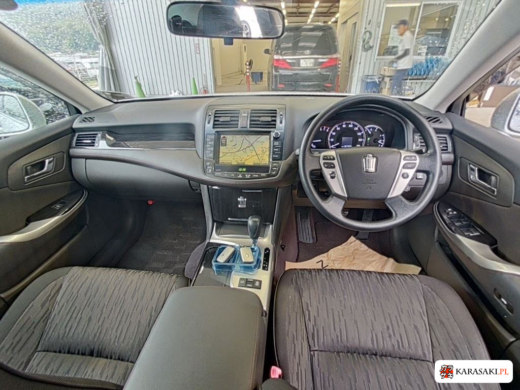 Toyota Crown 2010 z aukcji japońskiej