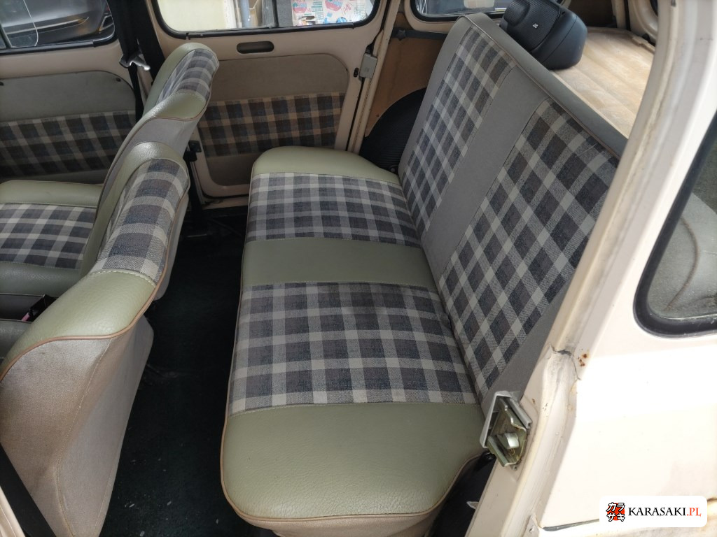 1990 Renault 4 5D 6