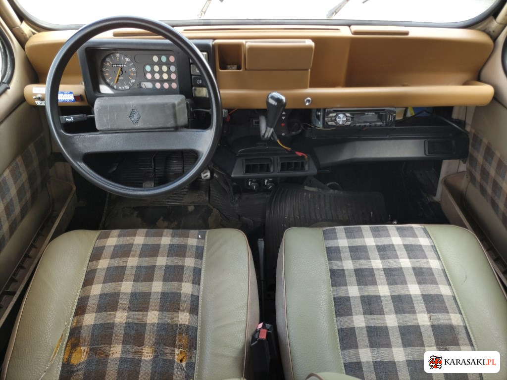 1990 Renault 4 5D 5