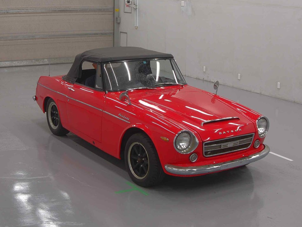 Nissan Datsun Fairlady 1966 z aukcji japońskiej