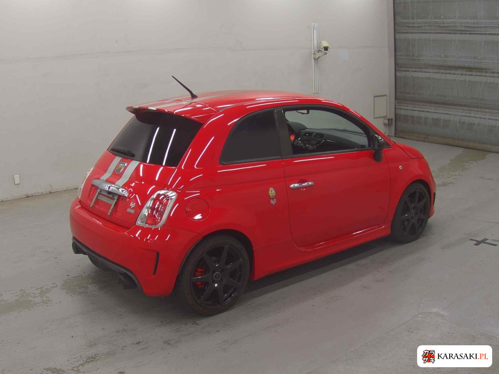Abarth 695 Tributo Ferrari 2011 z aukcji japońskiej