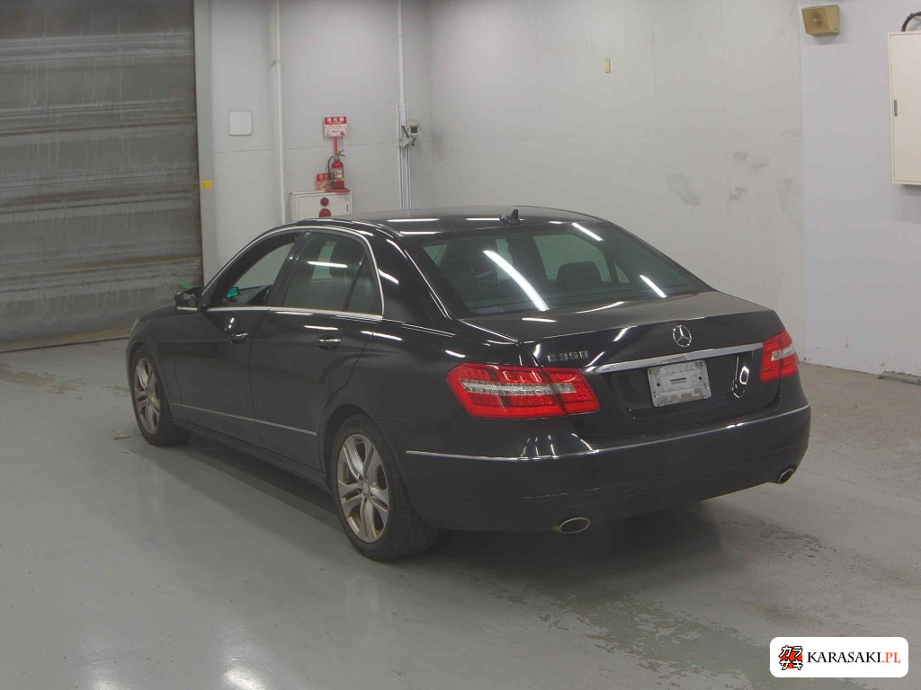 2010 Mercedes-Benz E-Class 4D E350 Avantgarde 2