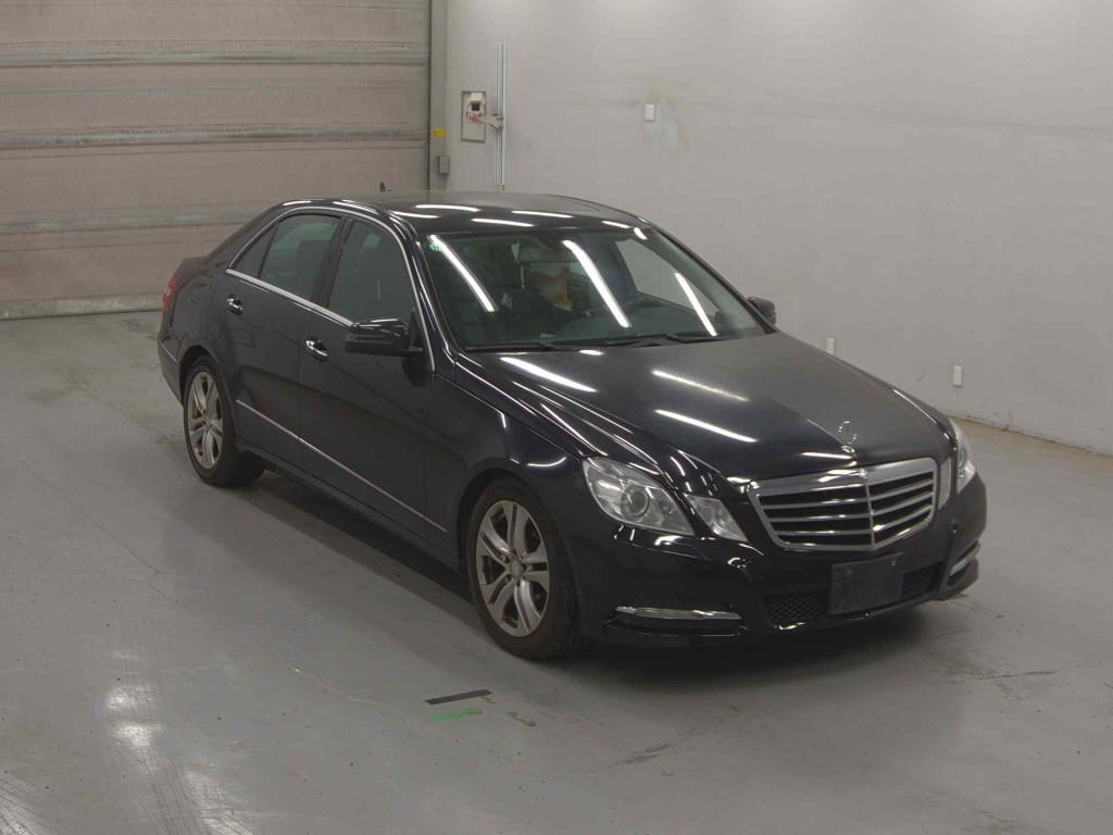 Mercedes-Benz E-Class 2010 z aukcji japońskiej