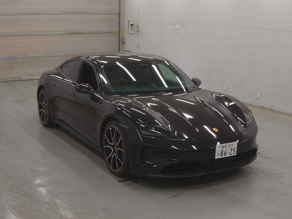 Porsche Taycan 2026 z aukcji japońskiej