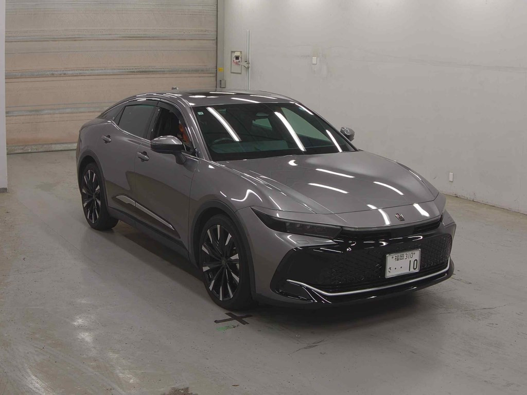 Toyota Crown Crossover 2023 z aukcji japońskiej