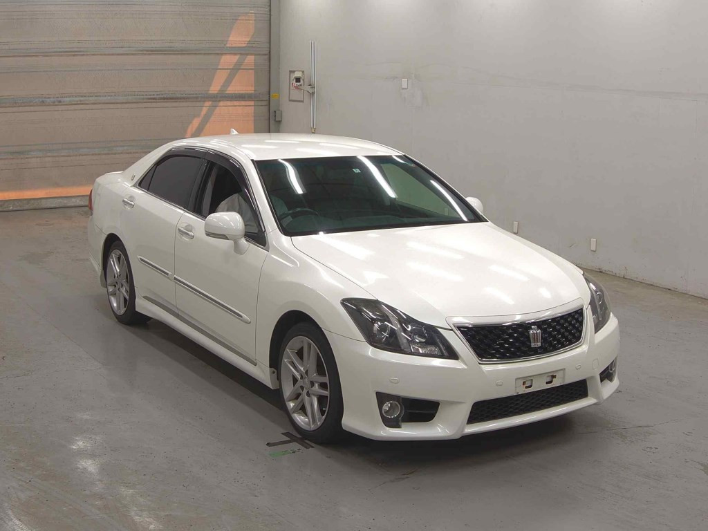 Toyota Crown 2012 z aukcji japońskiej