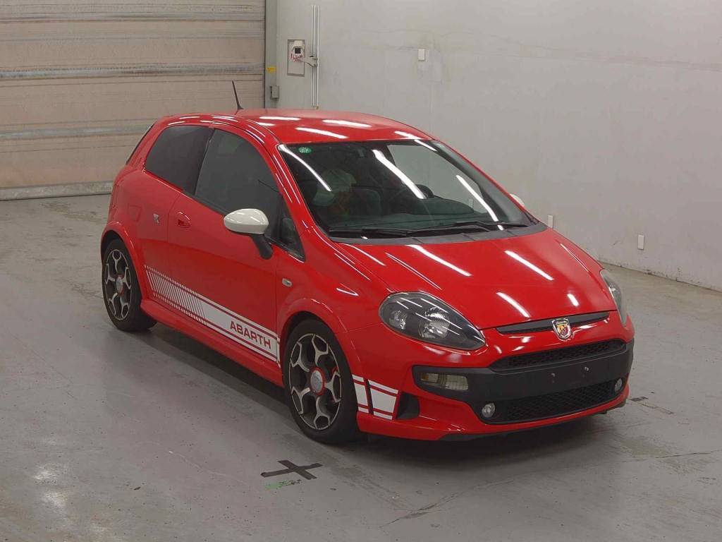 Abarth Punto Evo 2011 z aukcji japońskiej