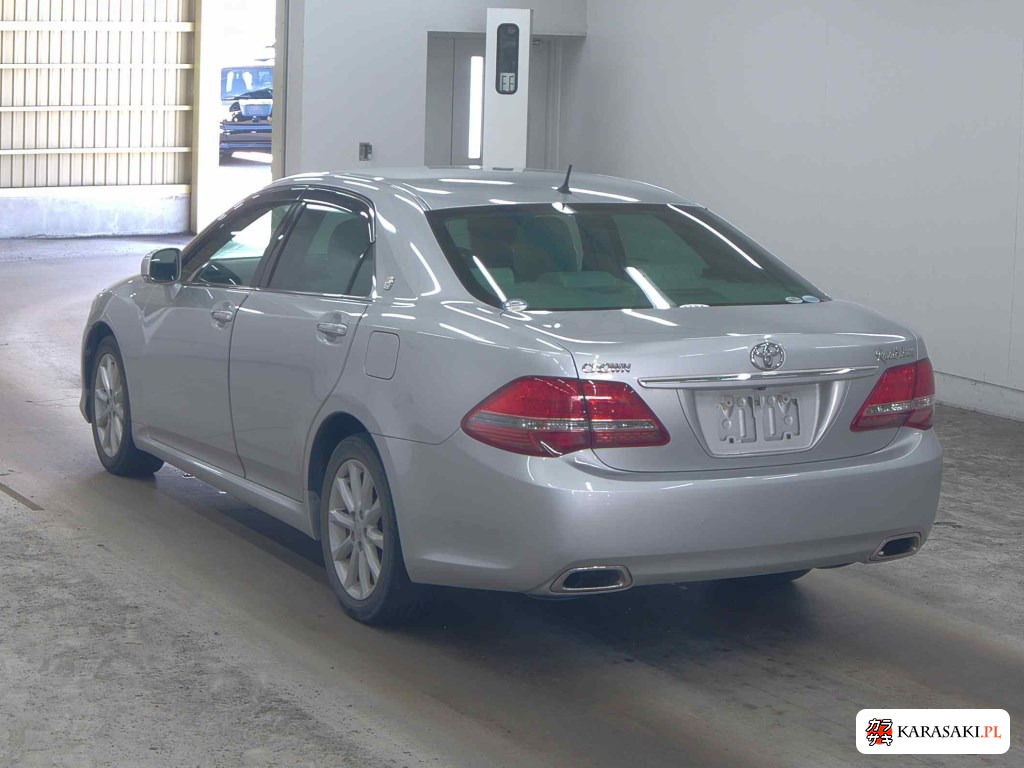 2008 Toyota Crown 4D Royal Saloon 2