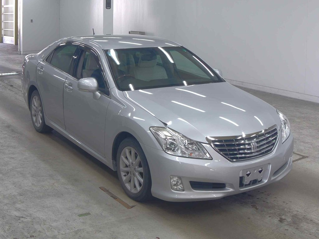 Toyota Crown 2008 z aukcji japońskiej
