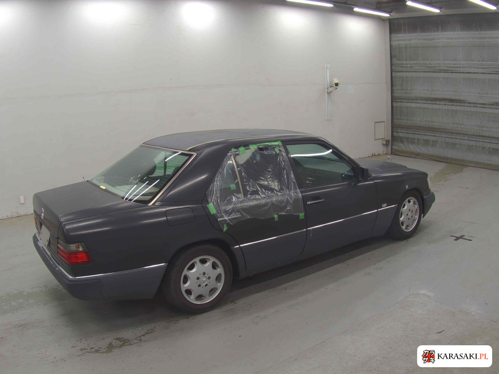 Mercedes-Benz Medium Class 1991 z aukcji japońskiej