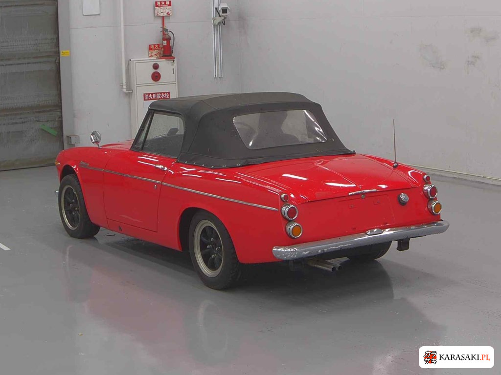 Nissan Datsun Fairlady 1966 z aukcji japońskiej