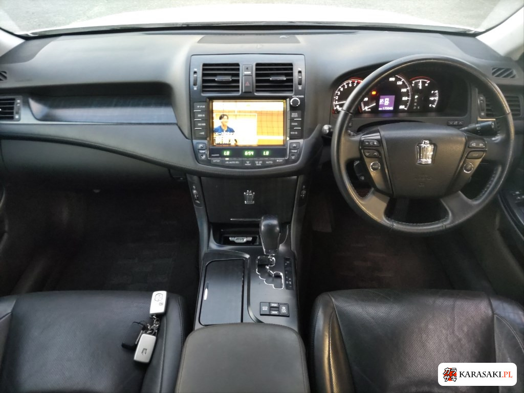 Toyota Crown 2008 z aukcji japońskiej