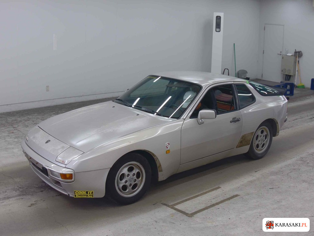 1986 Porsche 944 CP 3
