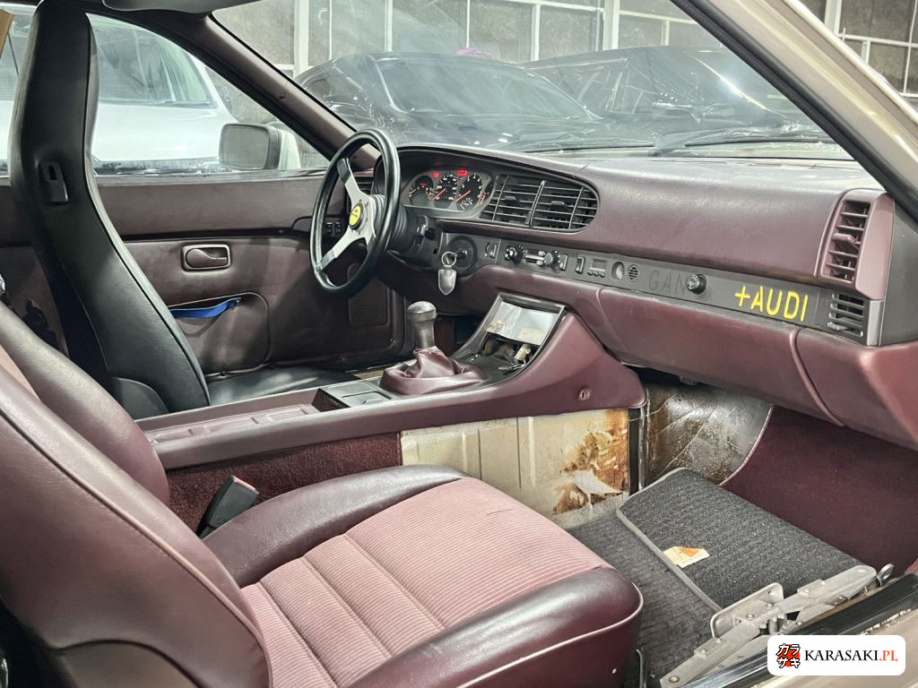 1986 Porsche 944 CP 15