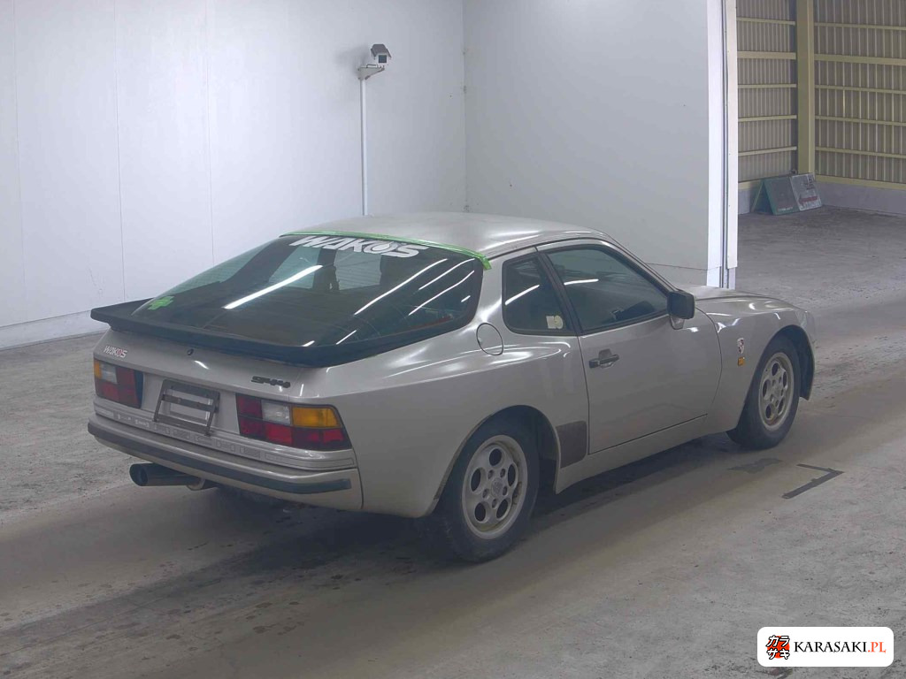 1986 Porsche 944 CP 4