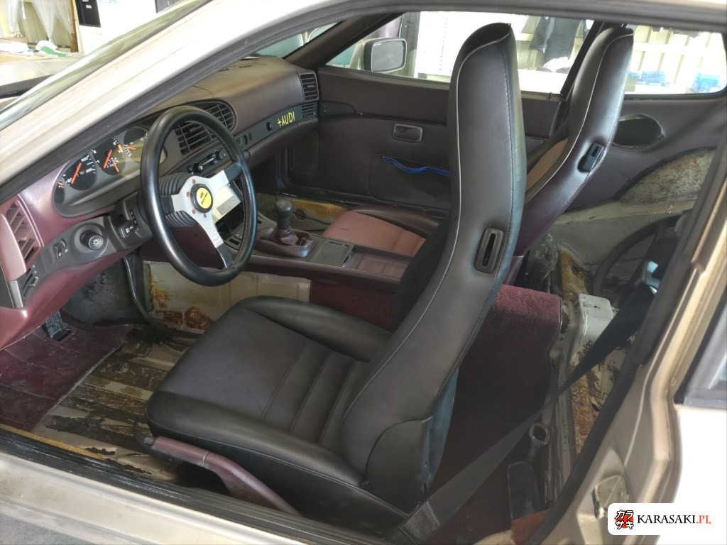 1986 Porsche 944 CP 5