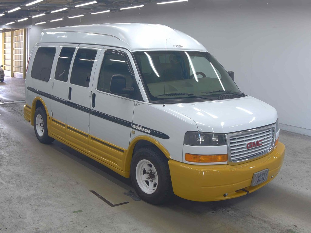 GMC Savana 2005 z aukcji japońskiej