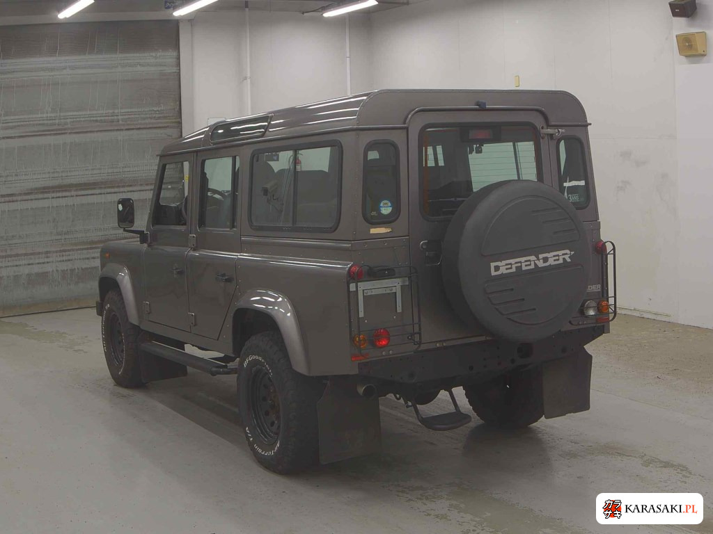 2023 Land Rover Defender 5D 4WD 110S 2
