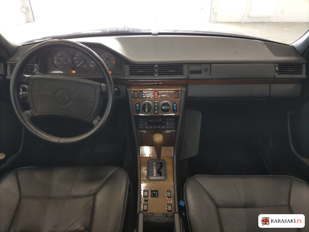 1991 Mercedes-Benz Medium Class 4D 230E 5