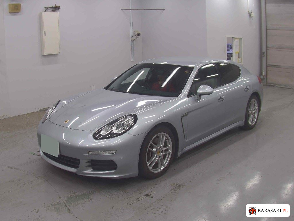 2016 Porsche Panamera 5D Edition 3