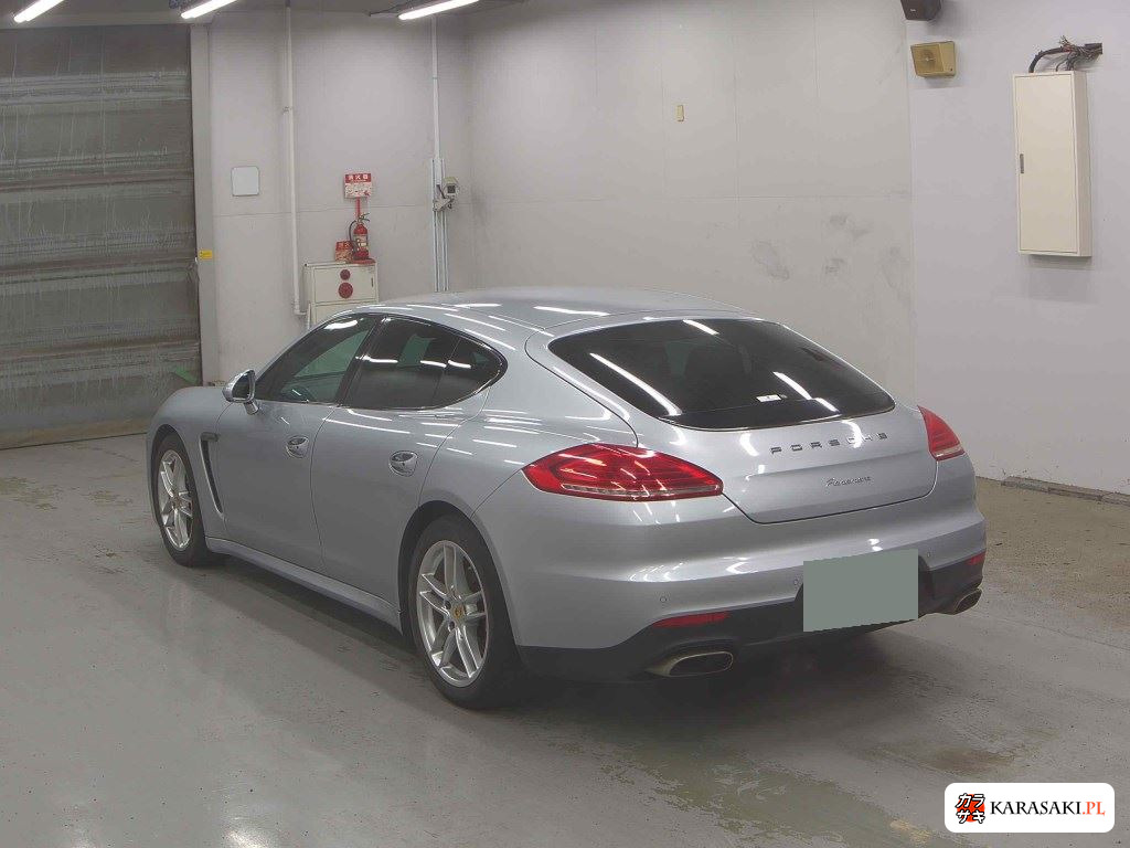 2016 Porsche Panamera 5D Edition 2