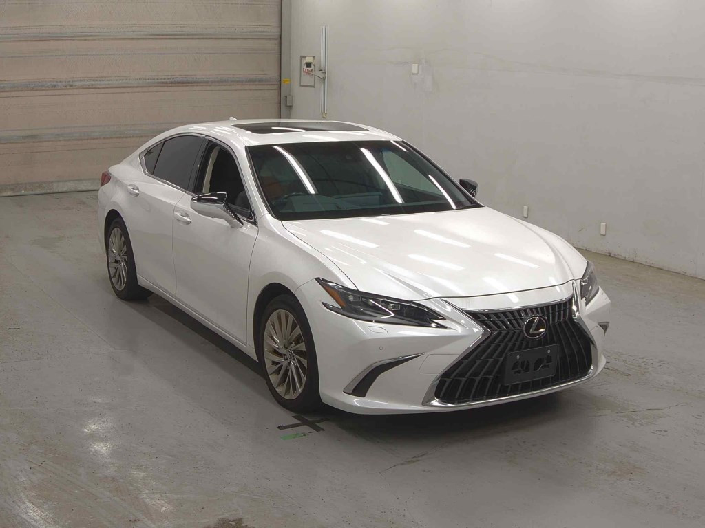 Lexus Es 2023 z aukcji japońskiej