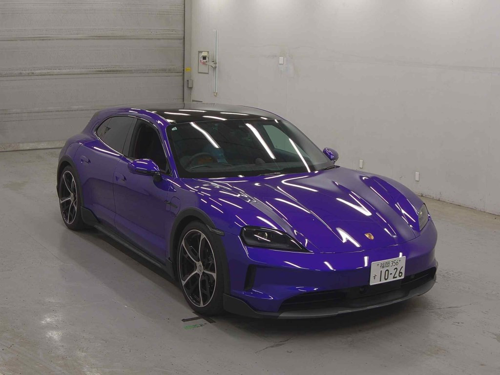 Porsche Taycan 2026 z aukcji japońskiej