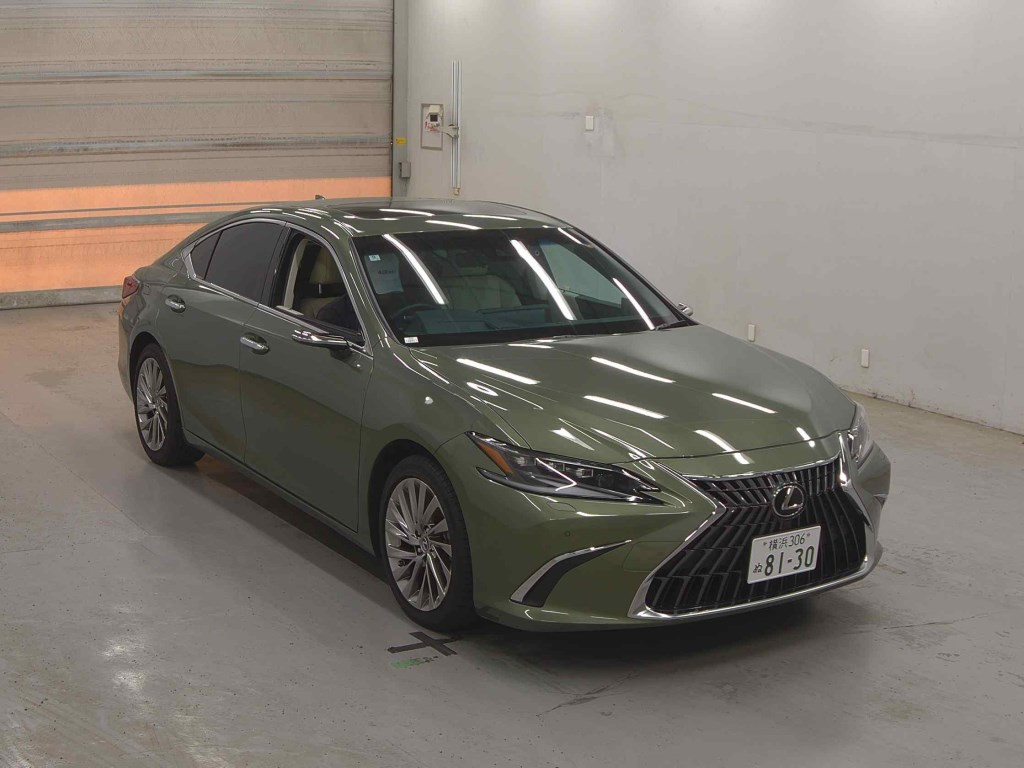 Lexus Es 2024 z aukcji japońskiej