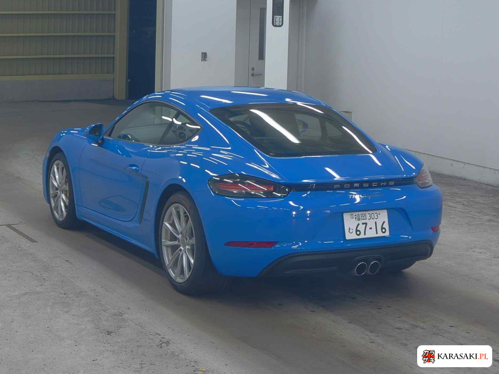 2022 Porsche 718 Cayman 2