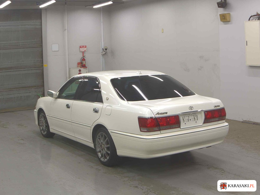Toyota Crown 2002 z aukcji japońskiej