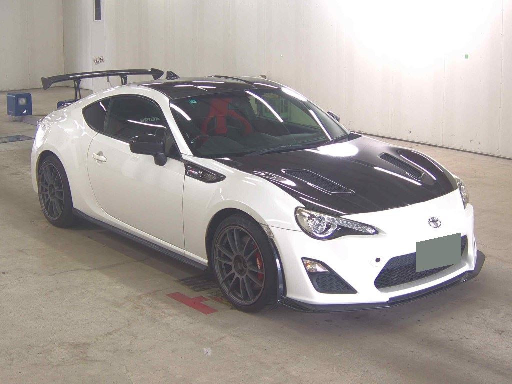Toyota 86 2016 z aukcji japońskiej