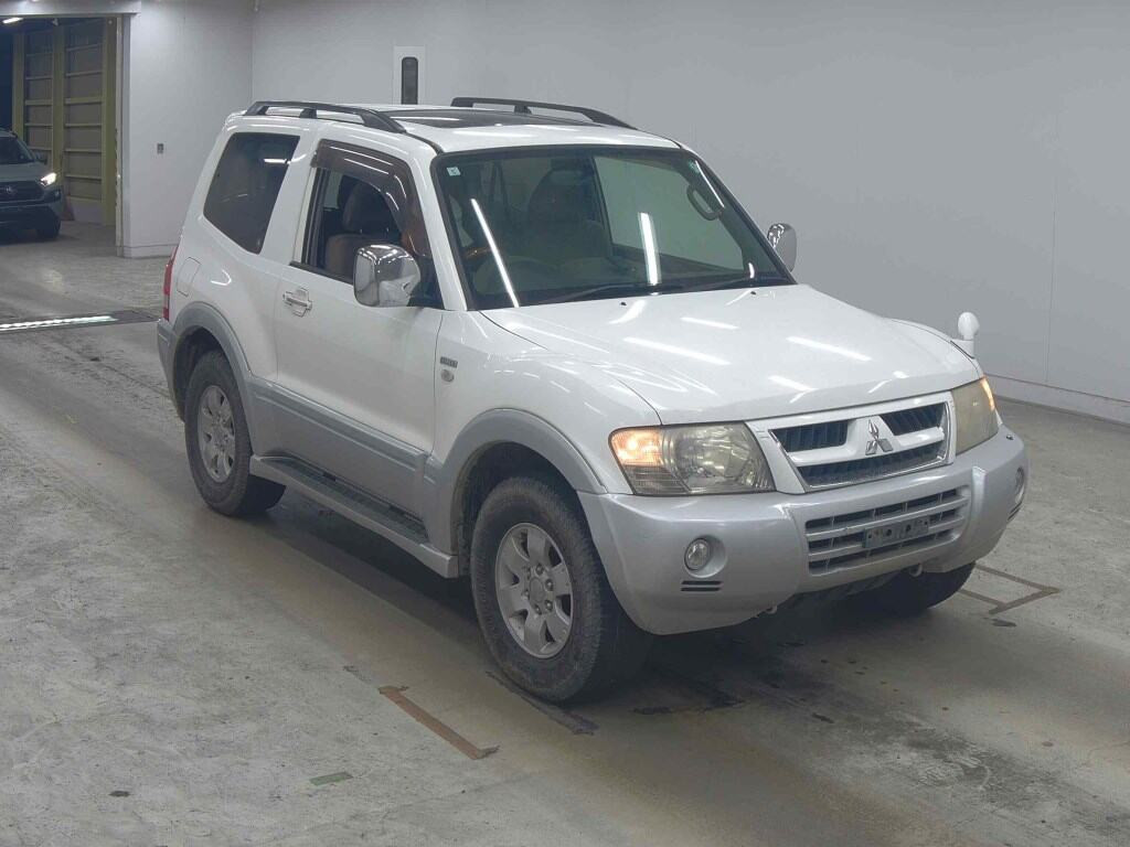 Mitsubishi Pajero 2004 z aukcji japońskiej