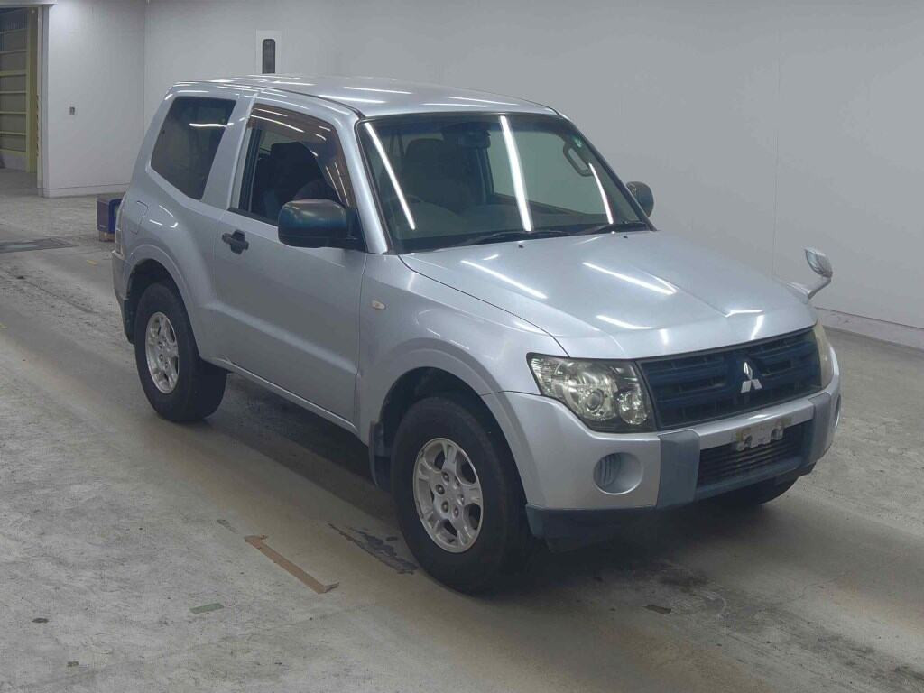 Mitsubishi Pajero 2007 z aukcji japońskiej