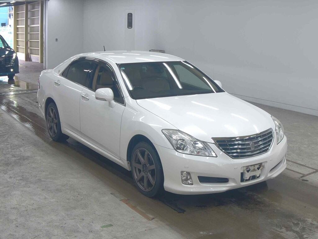 Toyota Crown 2009 z aukcji japońskiej