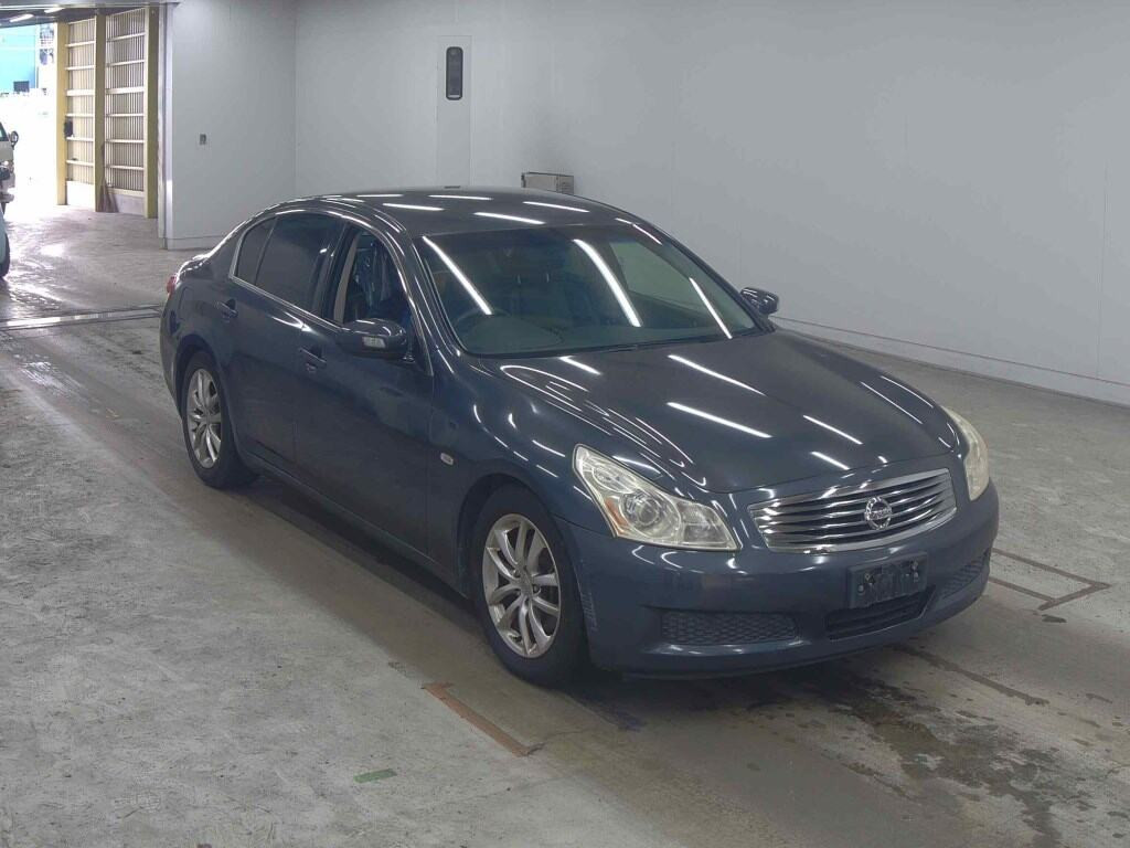 Nissan Skyline 2006 z aukcji japońskiej