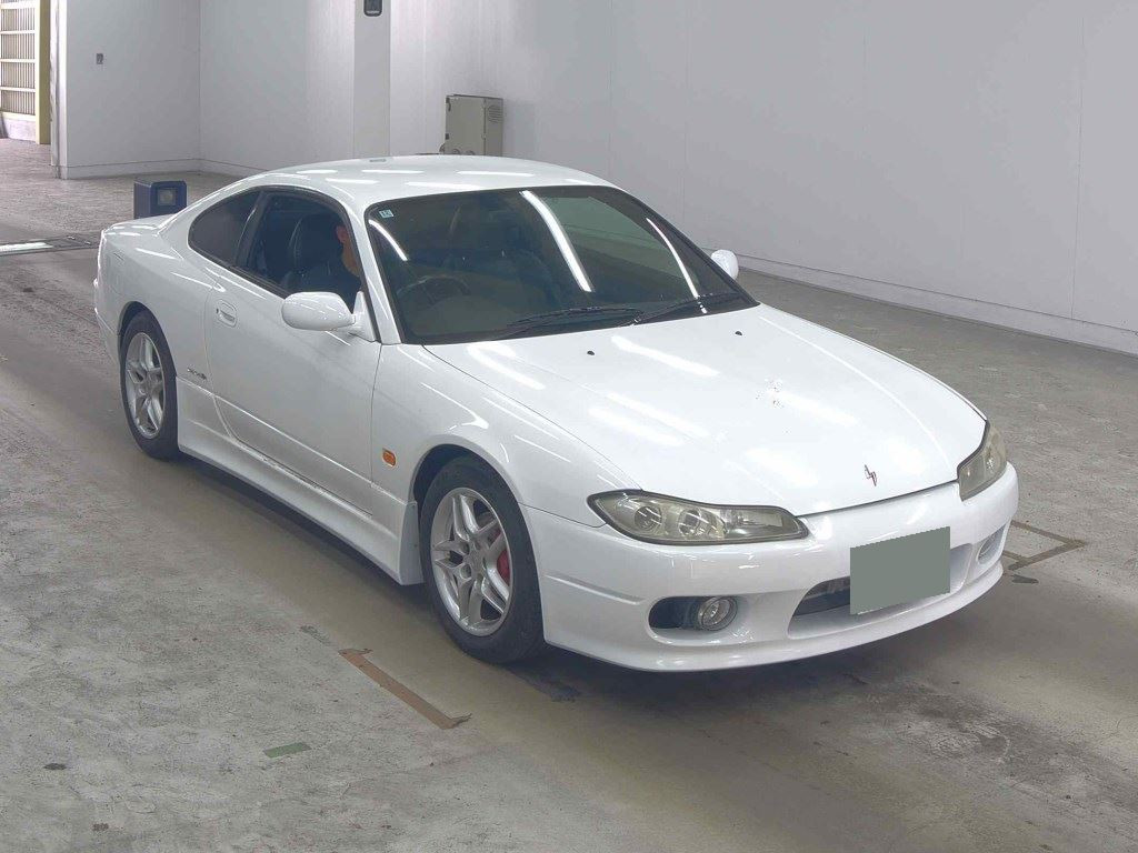 Nissan Silvia 2001 z aukcji japońskiej