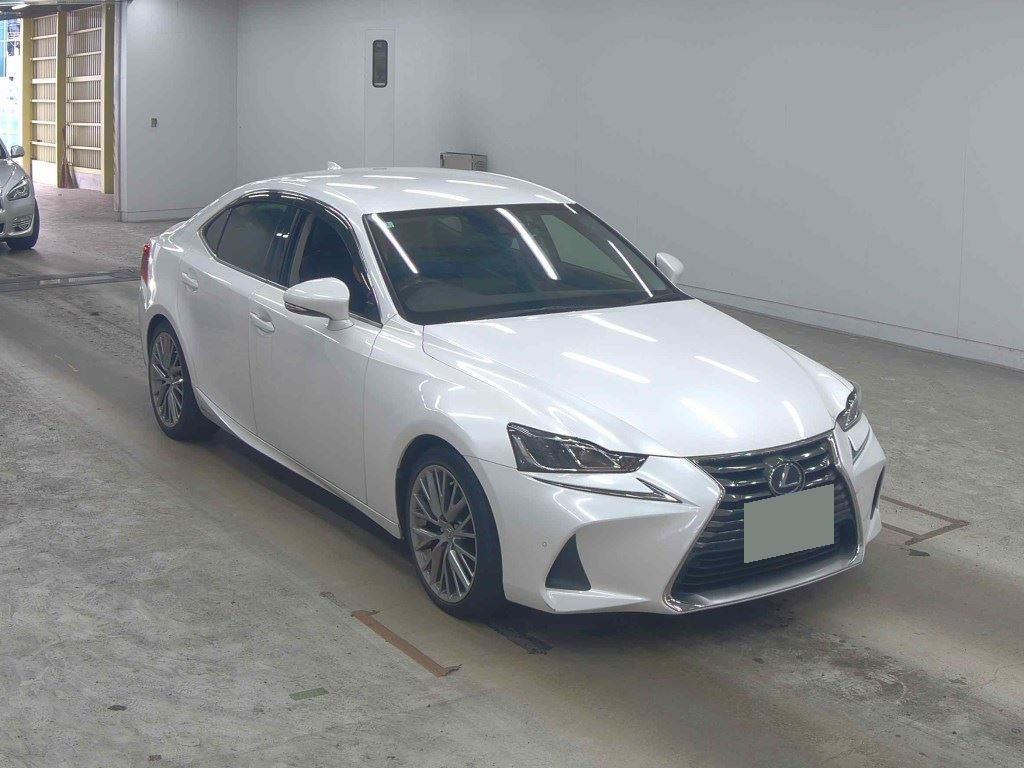 Lexus Is 2020 z aukcji japońskiej