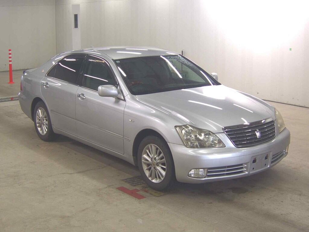 Toyota Crown 2006 z aukcji japońskiej