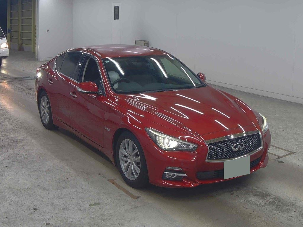 Nissan Skyline 2016 z aukcji japońskiej