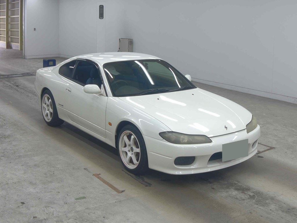 Nissan Silvia 2002 z aukcji japońskiej