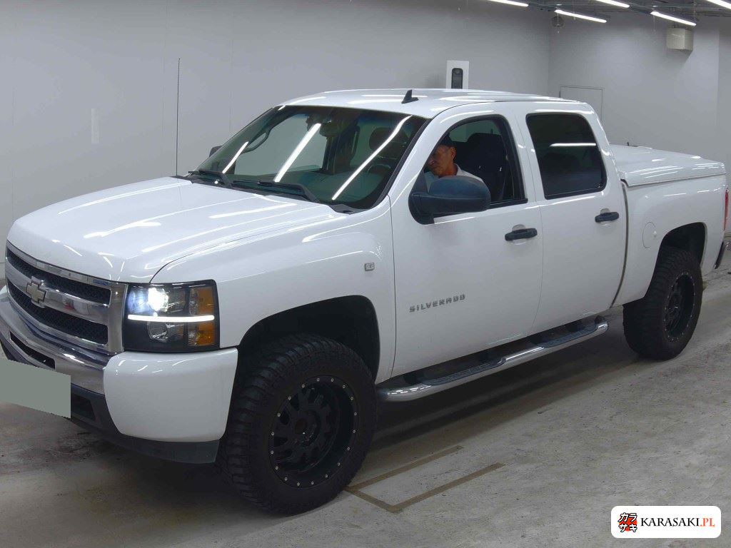 2013 Chevrolet Silverado 4D 4WD 3
