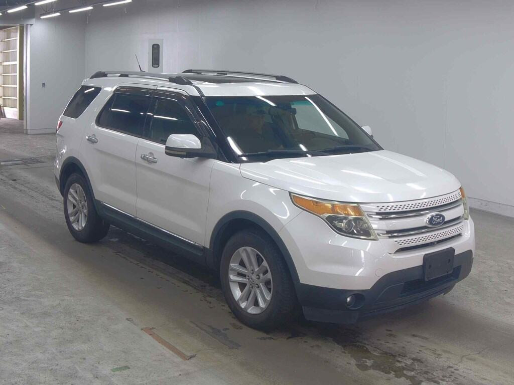 Ford Explorer 2011 from a Japanese auction
