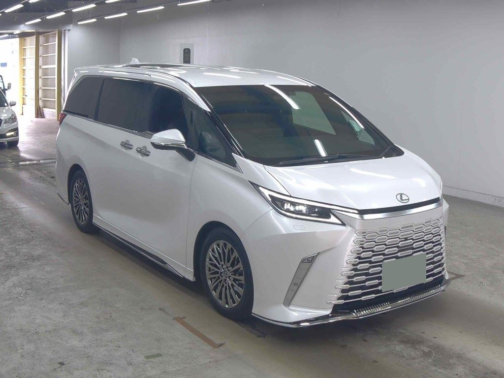 Lexus LM 2024 z aukcji japońskiej