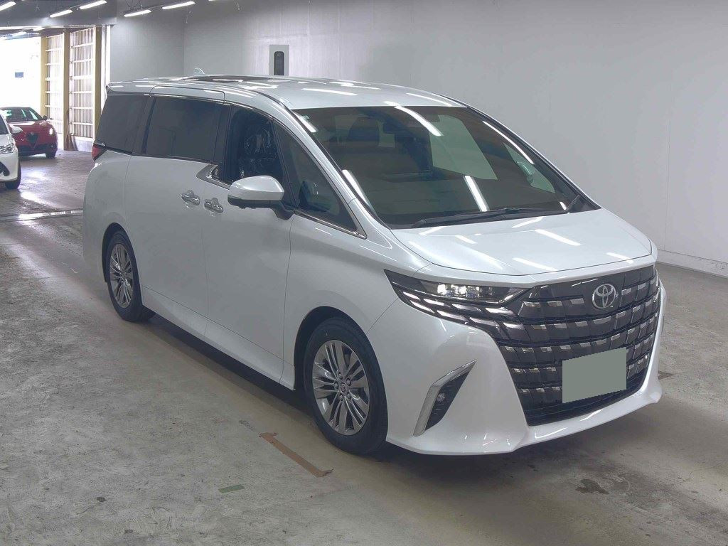 Toyota Alphard Hybrid 2026 z aukcji japońskiej