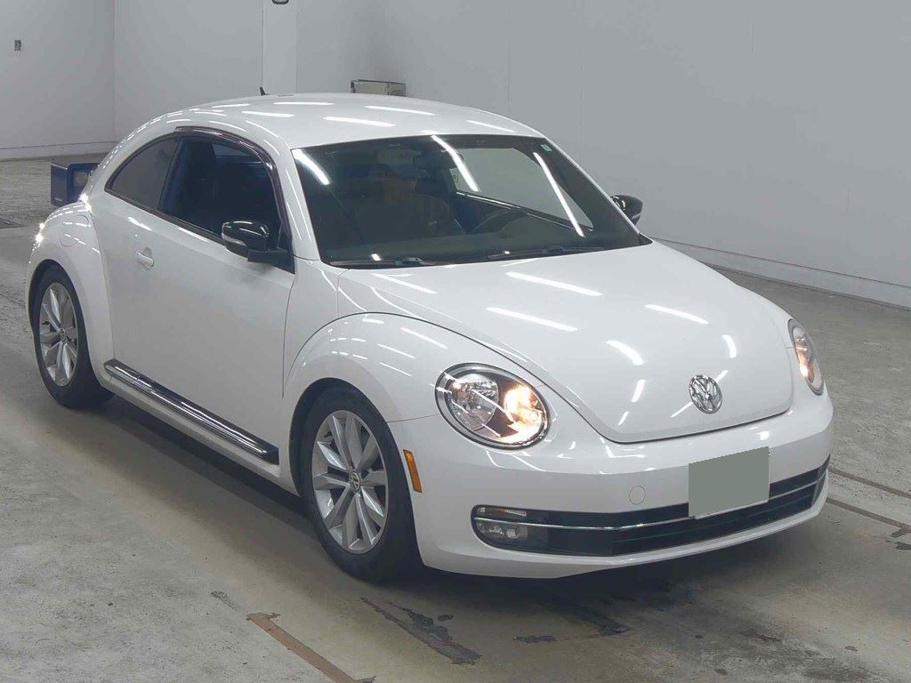 Volkswagen The Beetle 2012 z aukcji japońskiej