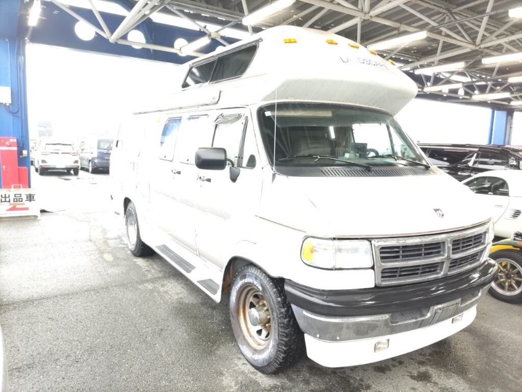 Dodge Van 1997 z aukcji japońskiej