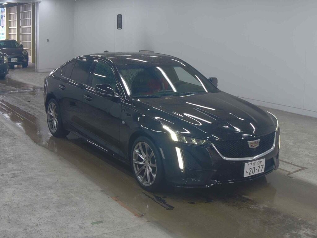 Cadillac CT5 2021 z aukcji japońskiej