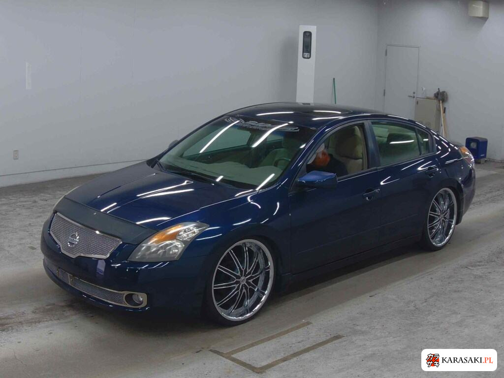 2007 America Nissan Altima 4D 3